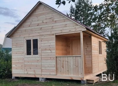 Щитовой дачный домик с верандой